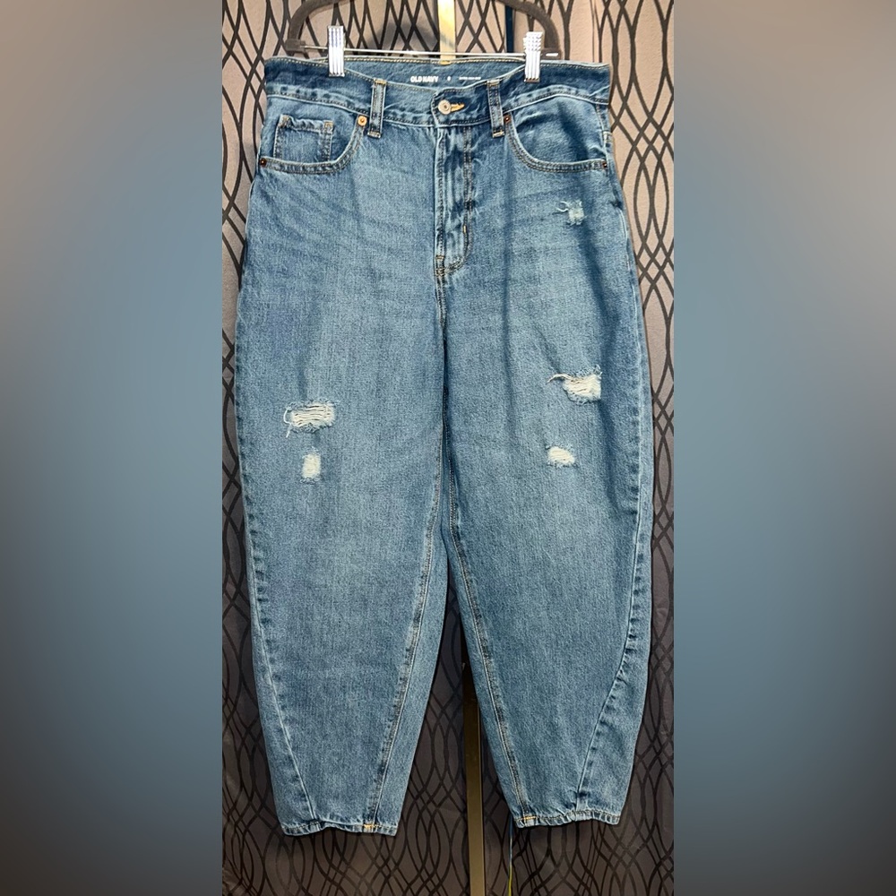 Old Navy Extra High Rise Loose Tapered
Mom Distressed Jeans Size 8 [J-15]